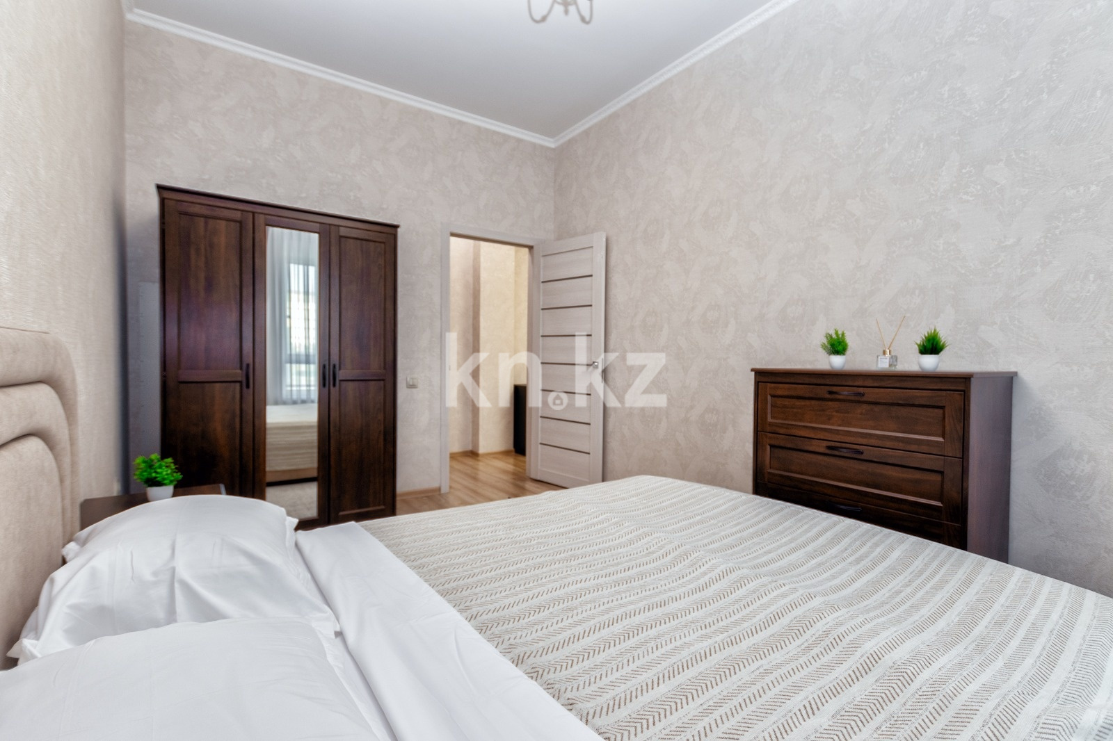 Аренда 3-комнатной квартиры посуточно, 100 м² в Астане - фото 6