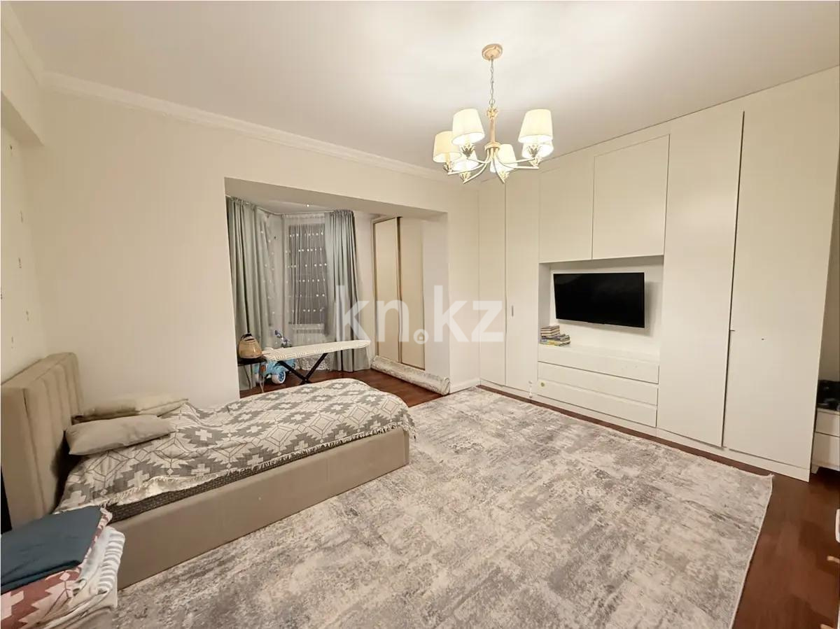 Продажа 3-комнатной квартиры, 135 м², ул. Керей-Жанибек хандар, дом  29 в Алматы - фото 3