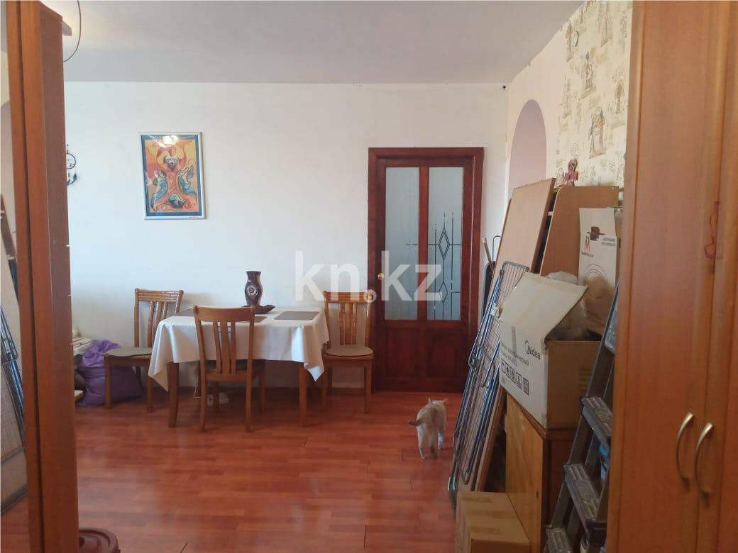 Продажа 4-комнатной квартиры, 80 м², пр. Бухар-жырау в Караганде