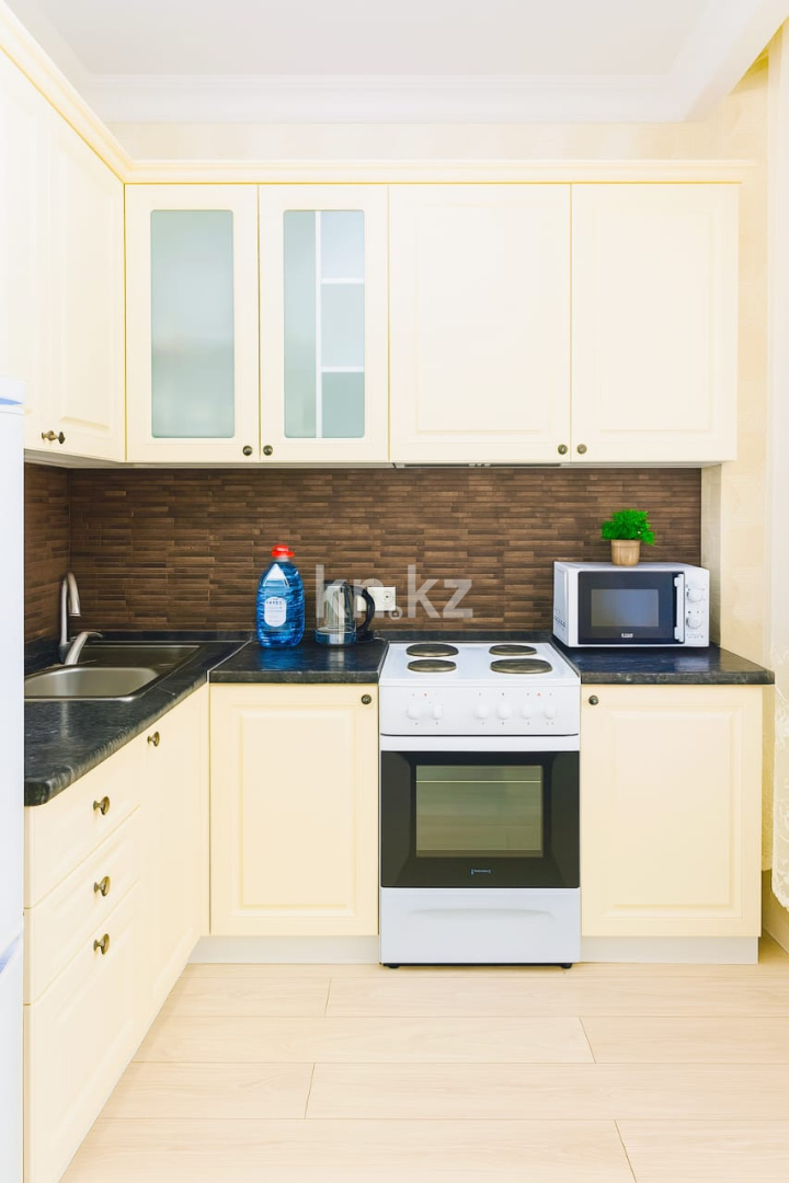 Аренда 1-комнатной квартиры посуточно, 40 м², пр. Кабанбай батыра, дом  29/2 - ул. Сыганак в Астане - фото 8