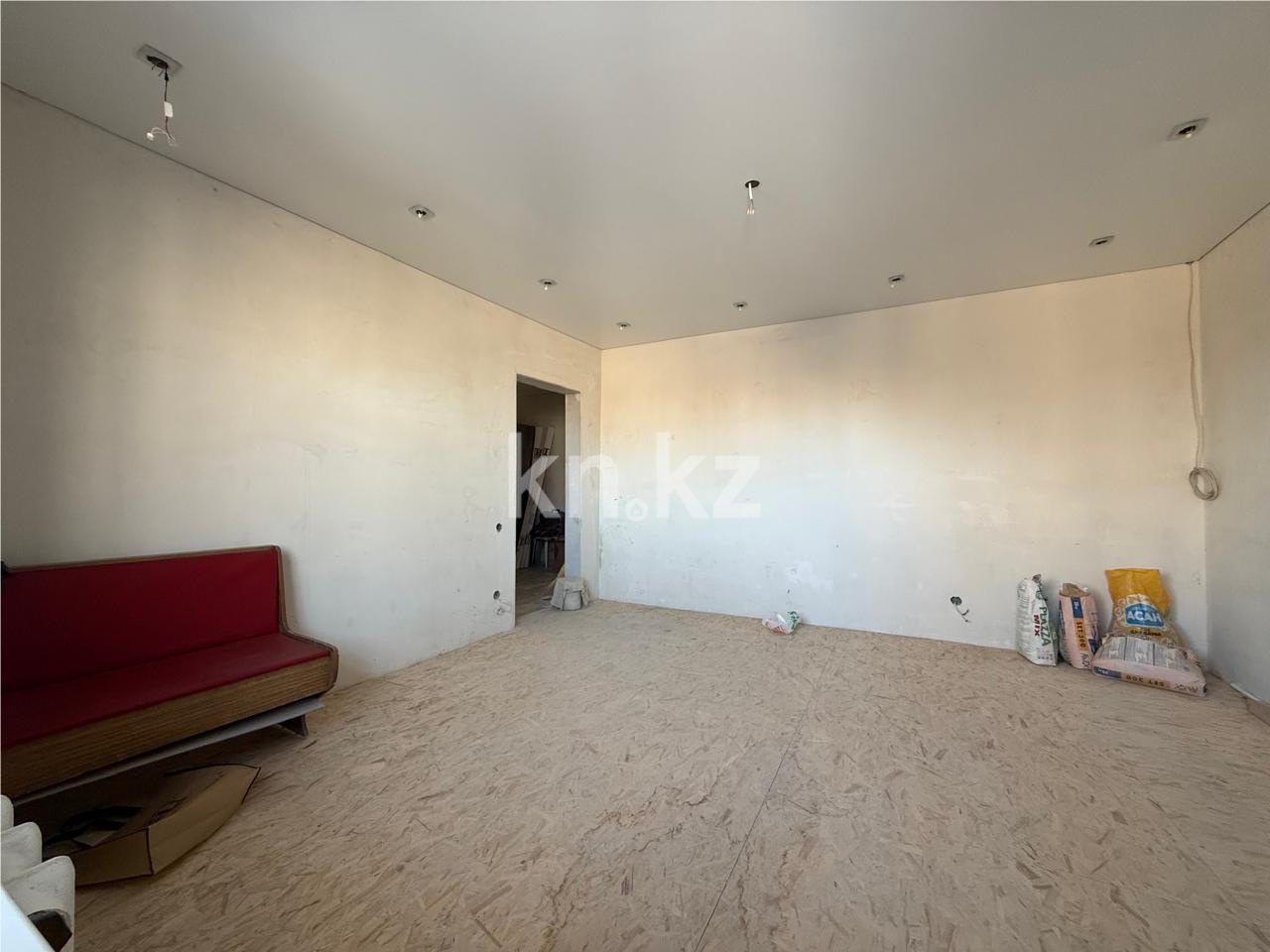 Продажа 3-комнатной квартиры, 63 м² в Караганде - фото 2