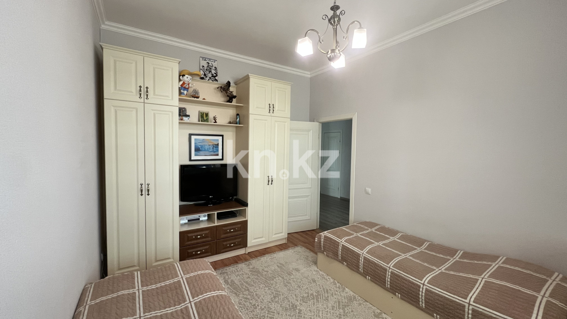 Продажа 4-комнатной квартиры, 142 м² в Астане - фото 15