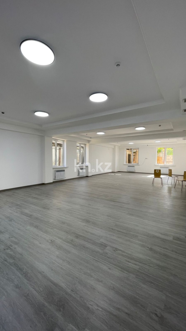 Продажа , 1000 м², ул. Ракышева, дом  1 в Алматы - фото 3