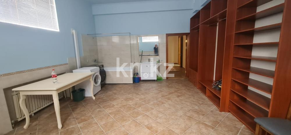 Аренда 6-комнатного дома, 550 м², ул. Иванилова в Алматы - фото 17