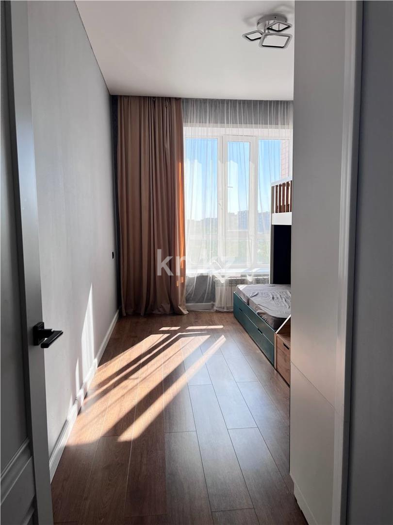 Продажа 4-комнатной квартиры, 94 м², ул. Муканова в Караганде - фото 13