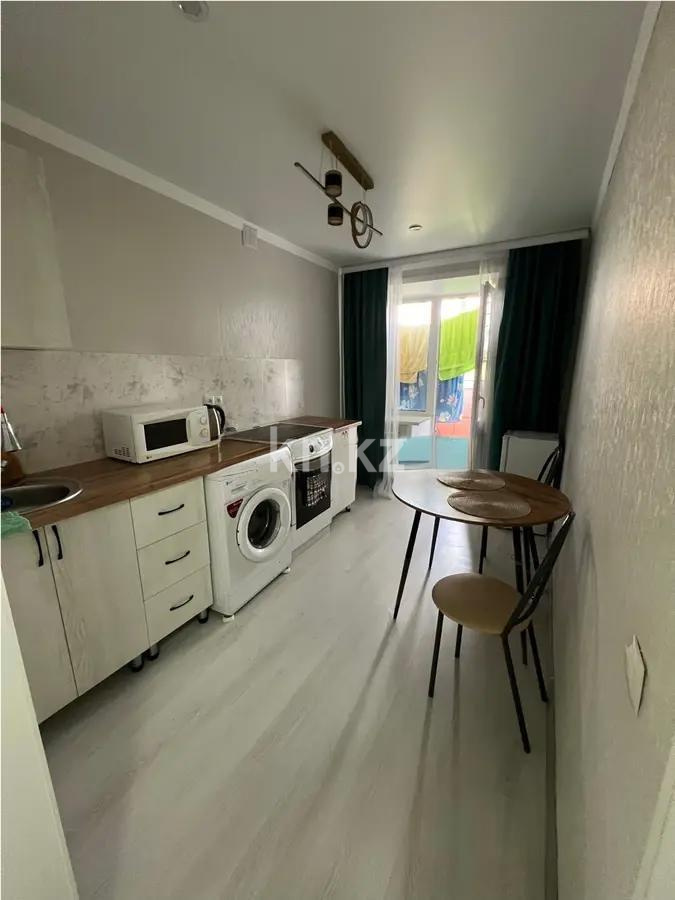 Продажа 1-комнатной квартиры, 37 м², пр. Бухар-жырау, дом  96 в Караганде - фото 3