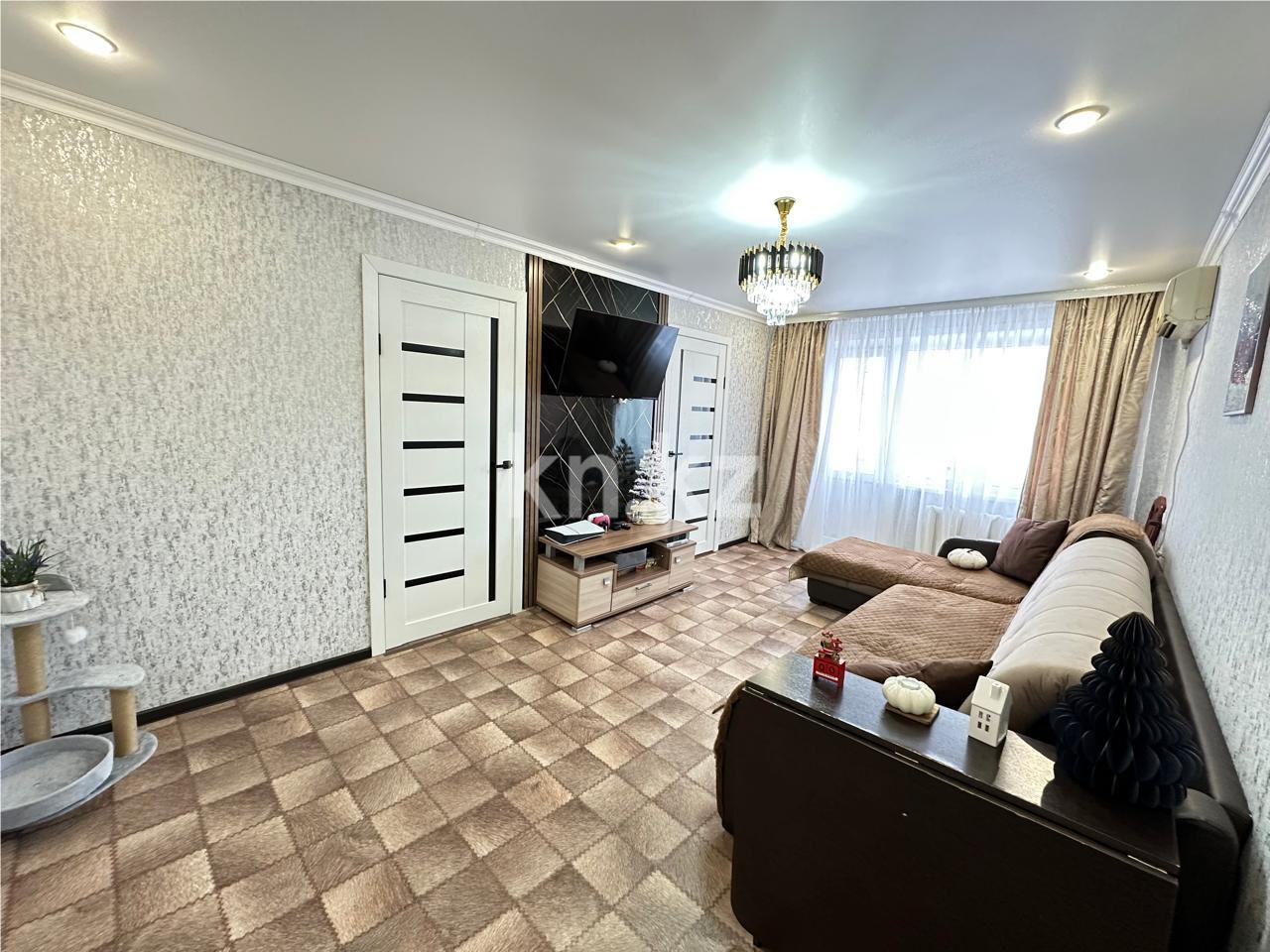 Продажа 4-комнатной квартиры, 61 м², 22 мкр. в Караганде