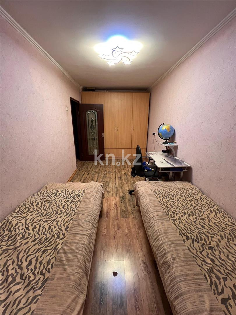 Продажа 3-комнатной квартиры, 68 м², 6-й мкр., дом  5 в Караганде - фото 5