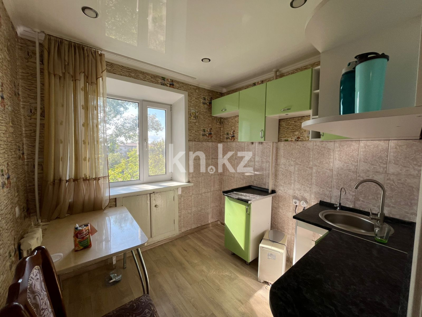 Продажа 2-комнатной квартиры, 43 м², 17 мкр. в Караганде