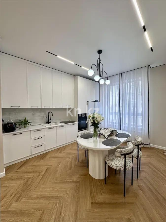 Продажа 3-комнатной квартиры, 68 м², ул. Утеген батыра, дом  11в в Алматы - фото 3