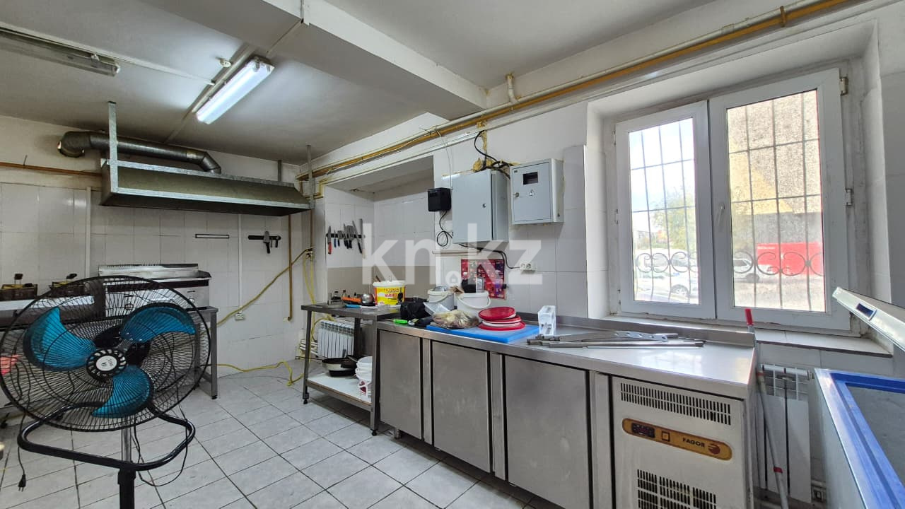 Аренда , ул. Абая, дом  14 А в Атырау - фото 28