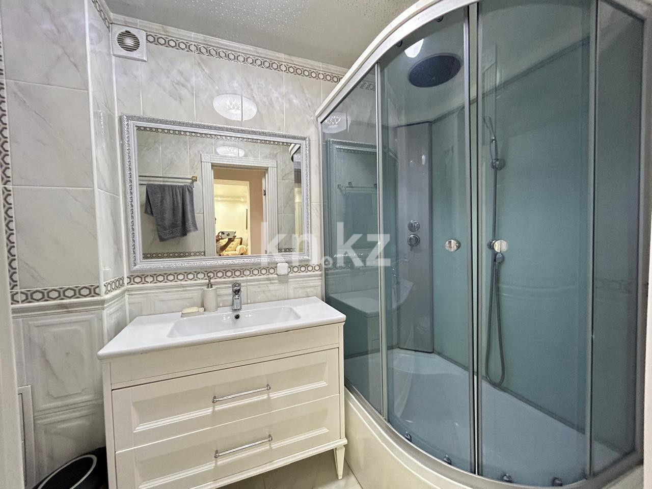 Продажа 5-комнатной квартиры, 107 м², ул. Муканова в Караганде - фото 9