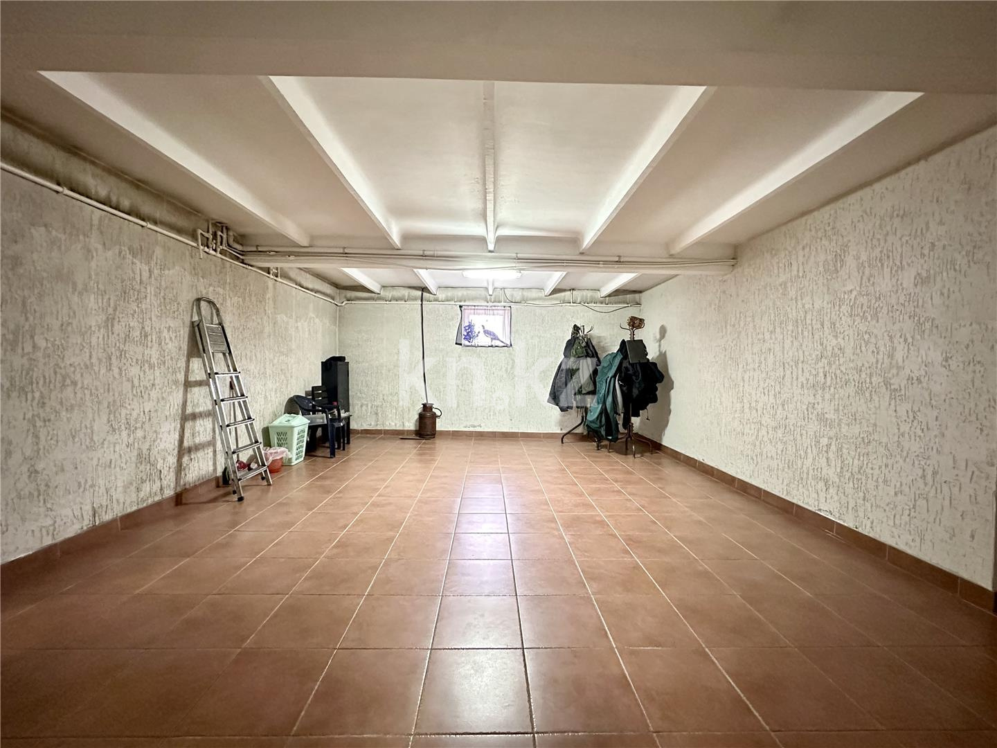 Продажа 6-комнатного дома, 400.7 м², ул. Жанибекова в Караганде - фото 36