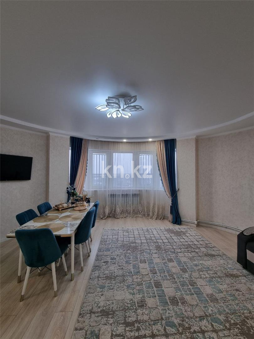 Продажа 3-комнатной квартиры, 75 м², ул. Абая, дом  61/2 в Караганде