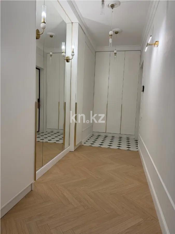 Продажа 3-комнатной квартиры, 87 м², ул. Сатпаева, дом  30/5 в Алматы - фото 2