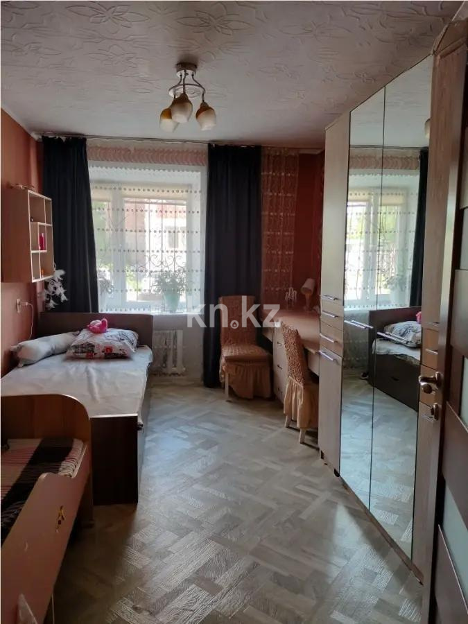 Продажа 3-комнатной квартиры, 58 м², ул. Космонавтов, дом  143 в Караганде - фото 2