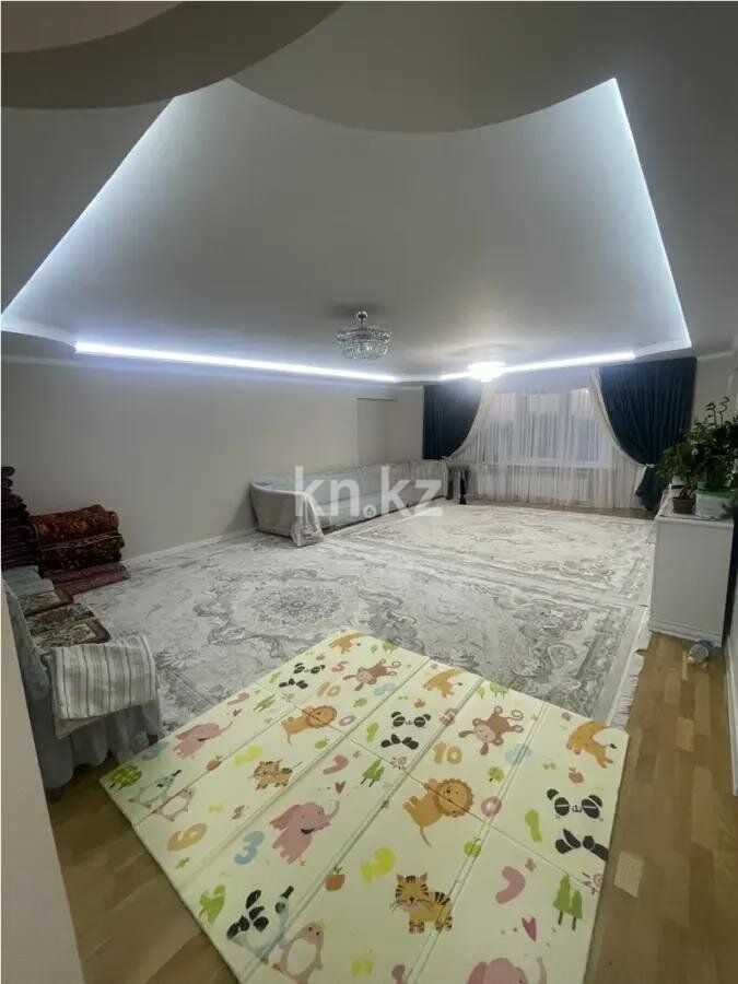 Продажа 5-комнатной квартиры, 196 м² в Астане