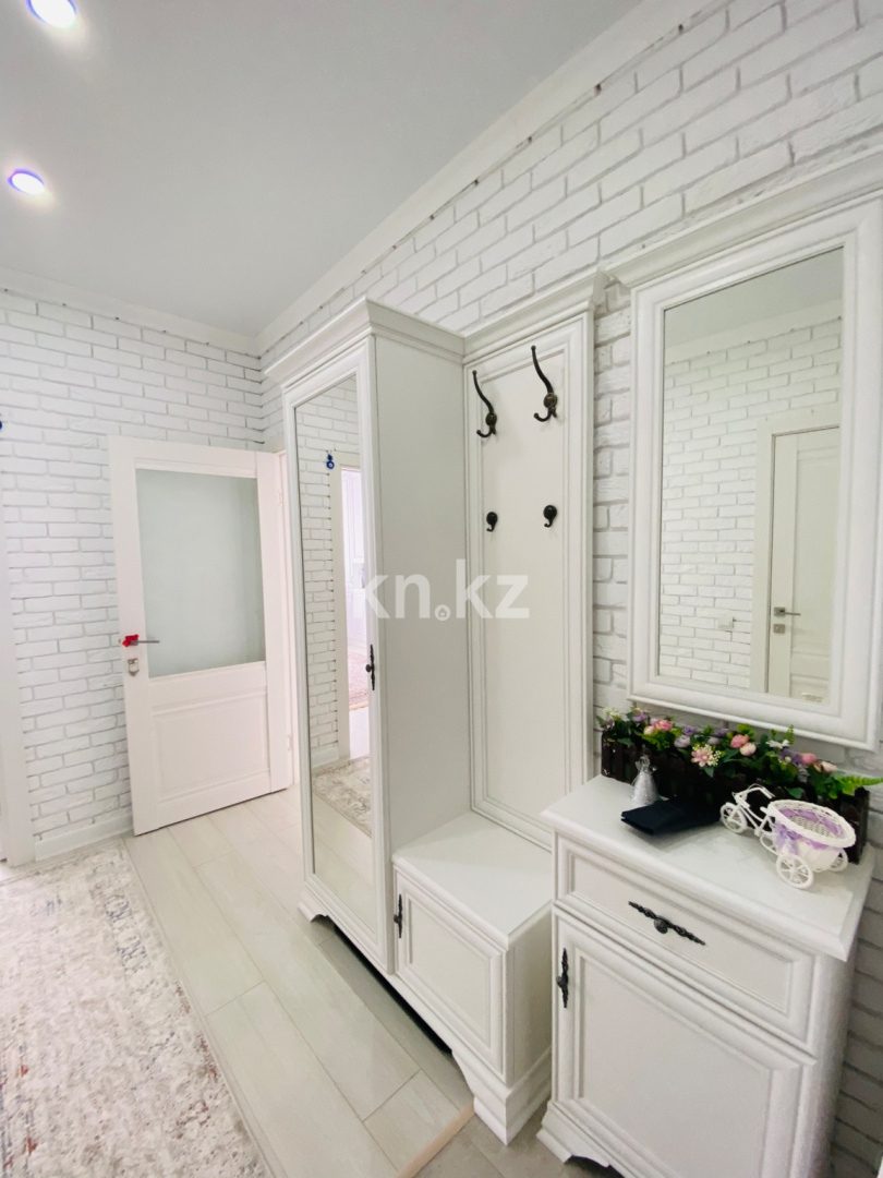 Продажа 1-комнатной квартиры, 44.8 м² в Актобе - фото 2