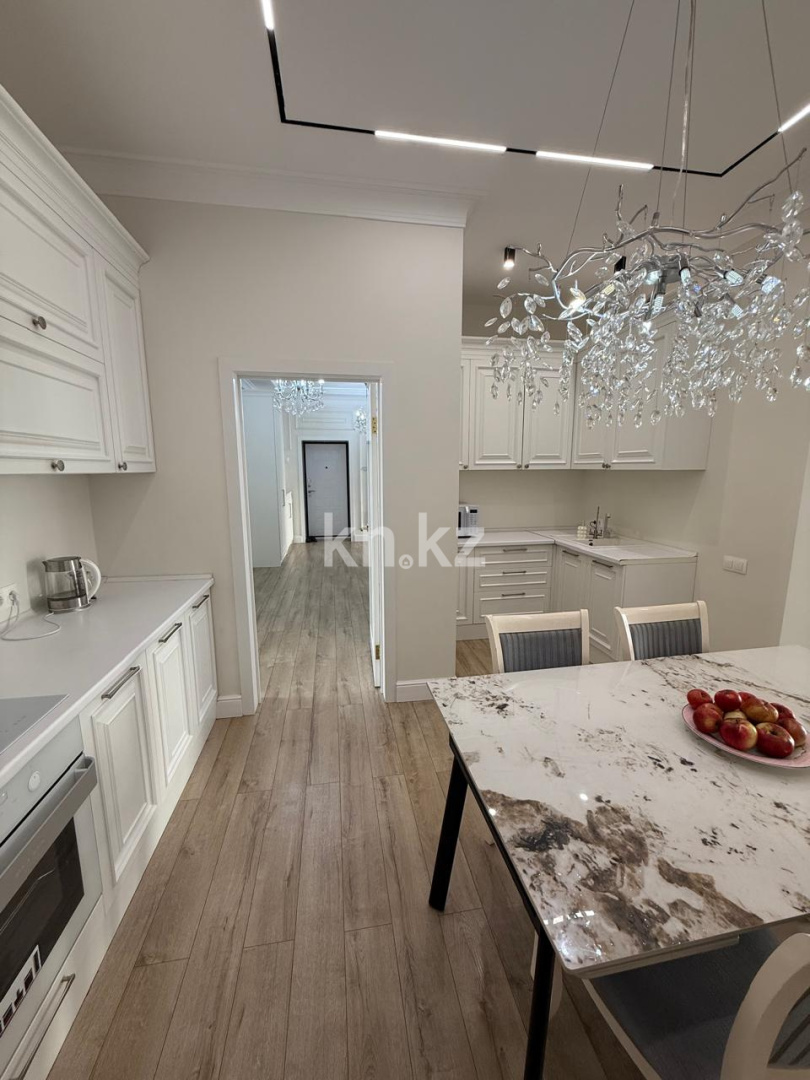 Продажа 4-комнатной квартиры, 140 м², ул. Бокейхана, дом  3б - Керей Жанибек Хандар в Астане - фото 21