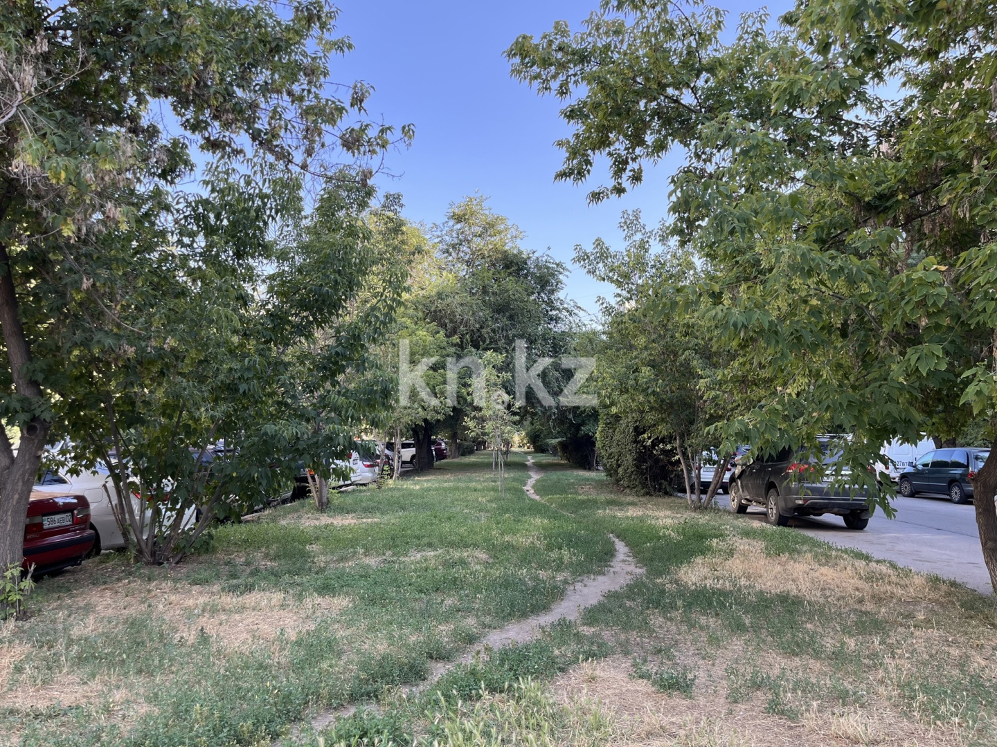 Продажа 2-комнатной квартиры, 58.5 м² в Алматы - фото 2