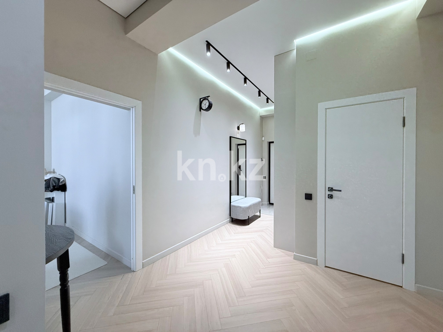Продажа 3-комнатной квартиры, 93 м² в Алматы - фото 10