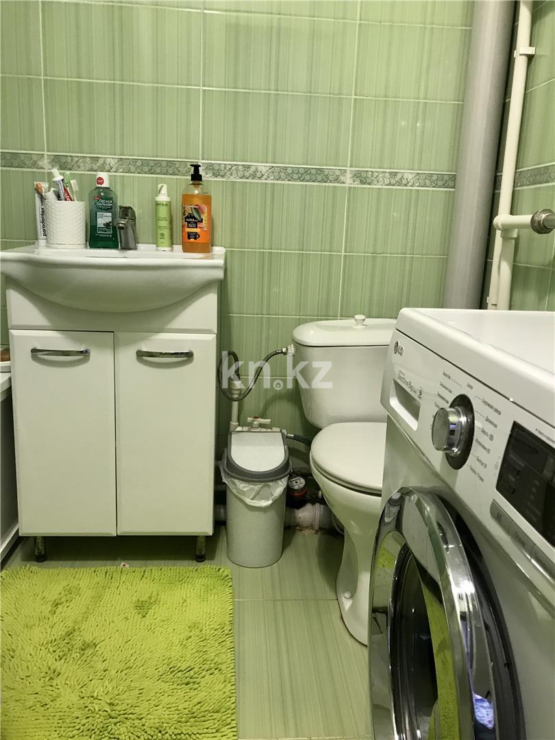 Продажа 2-комнатной квартиры, 49 м², пр. Бухар-жырау, дом  96 в Караганде - фото 18