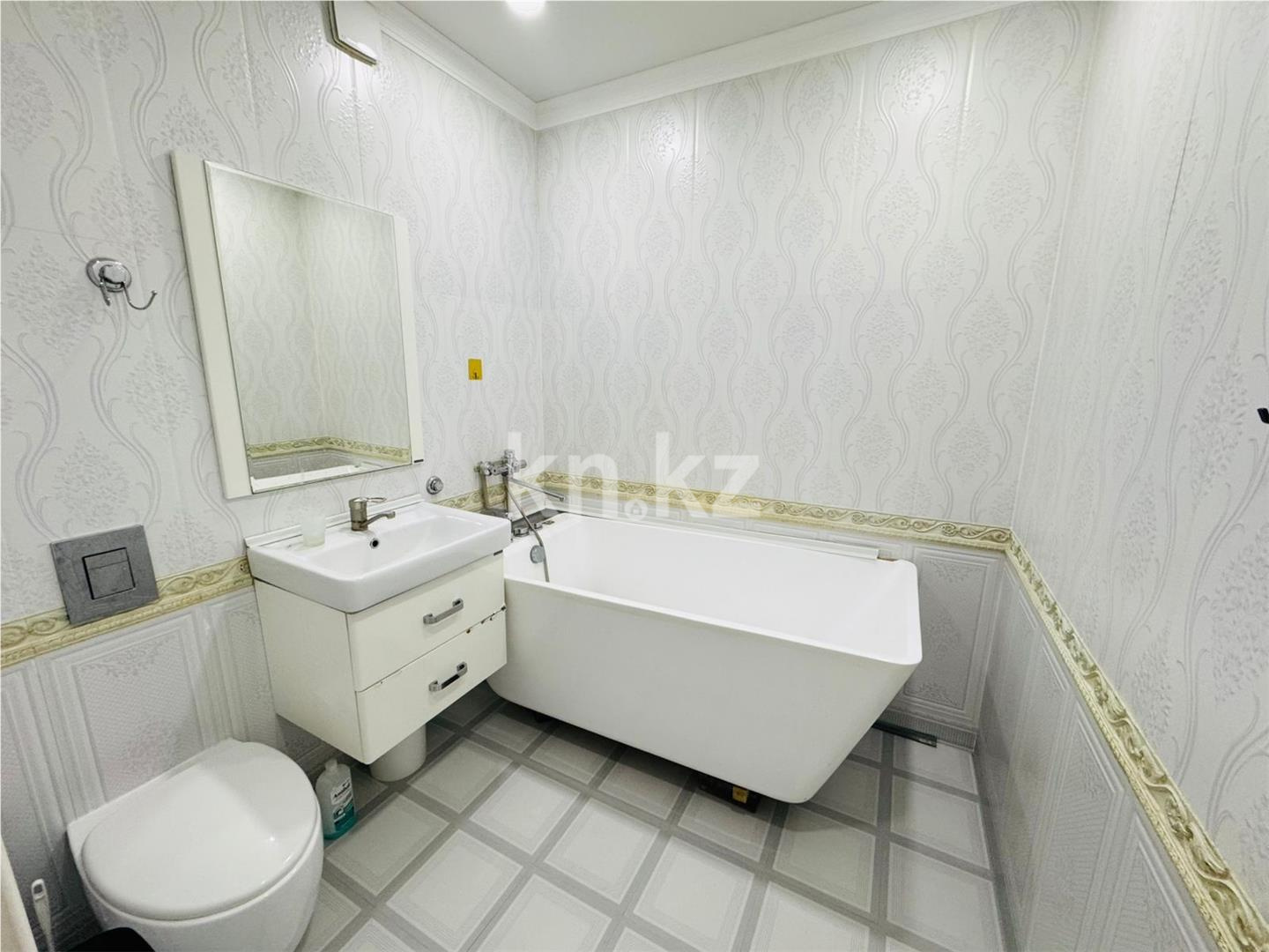 Продажа 3-комнатной квартиры, 85 м², ул. Аманжолова в Астане - фото 7