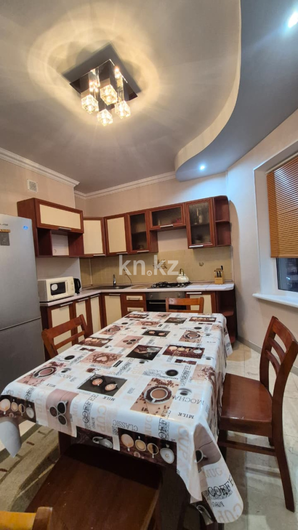 Аренда 2-комнатной квартиры, 70 м², мкр-н Сарыарка, дом  39 в Атырау - фото 5