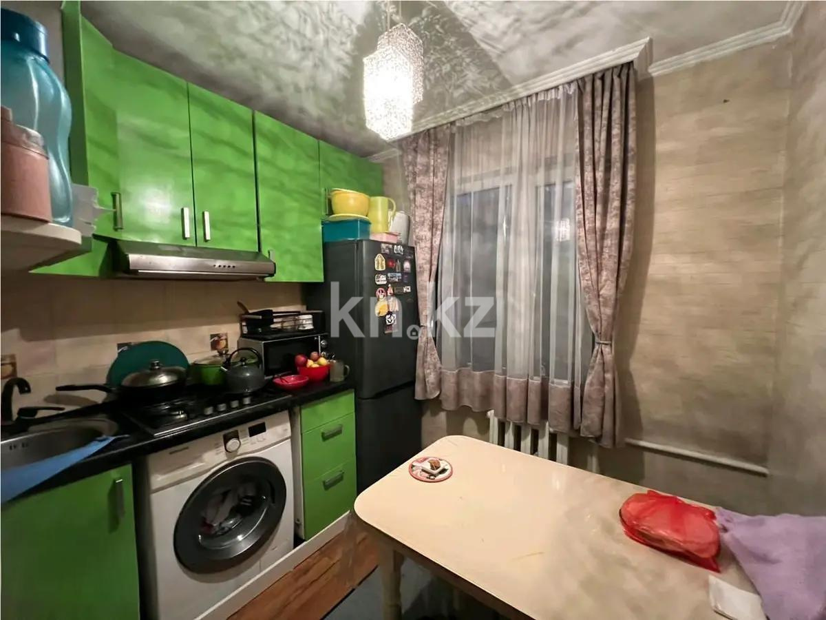 Продажа 3-комнатной квартиры, 60 м², 1 мкр., дом  46 в Алматы - фото 4
