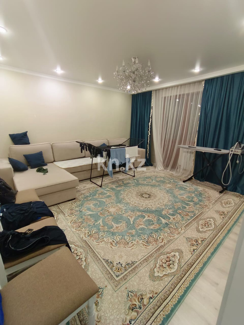 Продажа 2-комнатной квартиры, 67 м², ул. Жандосова, дом  150 в Алматы - фото 2