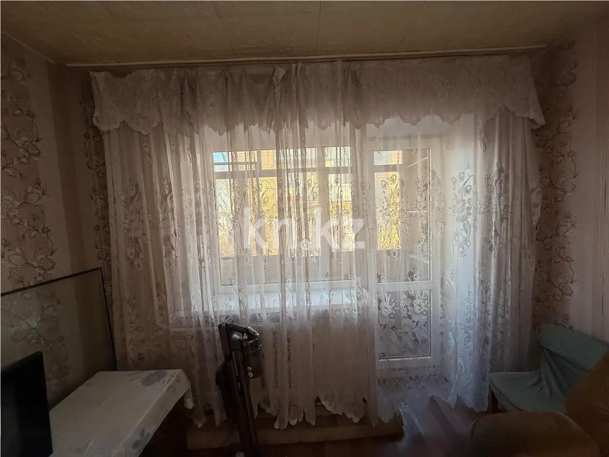 Продажа 4-комнатной квартиры, 61 м², мкр-н 15, дом  8 в Караганде - фото 4