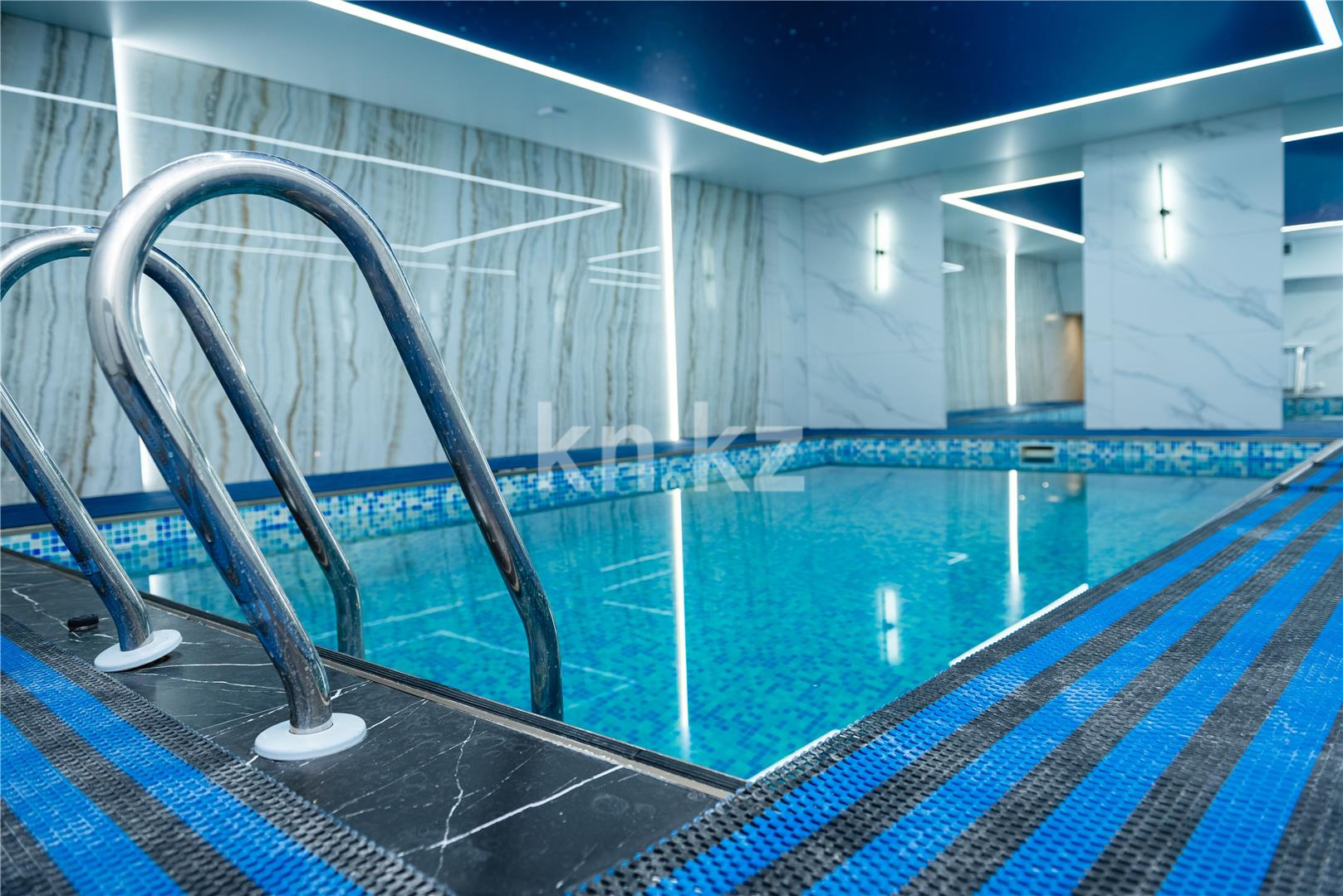 Продажа 6-комнатной квартиры, 345 м², ул. Муканова, дом  53 в Караганде - фото 45