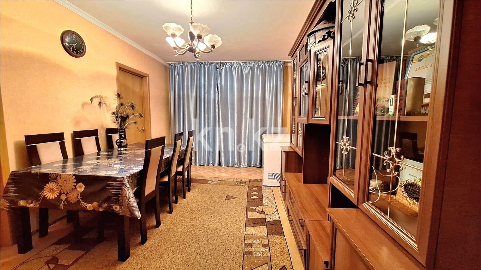 Продажа 4-комнатной квартиры, 61 м² в Караганде