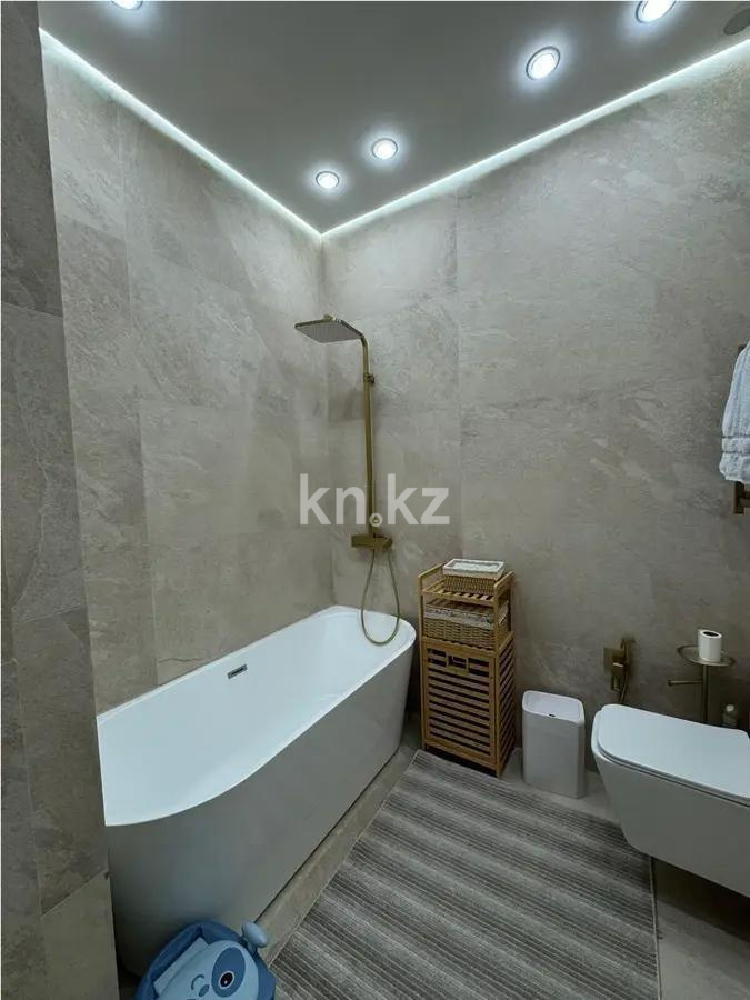Продажа 4-комнатной квартиры, 135 м², ул. Жубановой, дом  26/1 в Алматы - фото 5