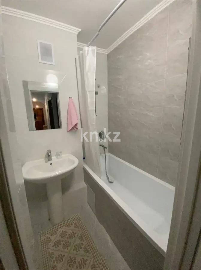 Продажа 3-комнатной квартиры, 66 м², мкр-н Самал-2, дом  73 в Алматы - фото 5