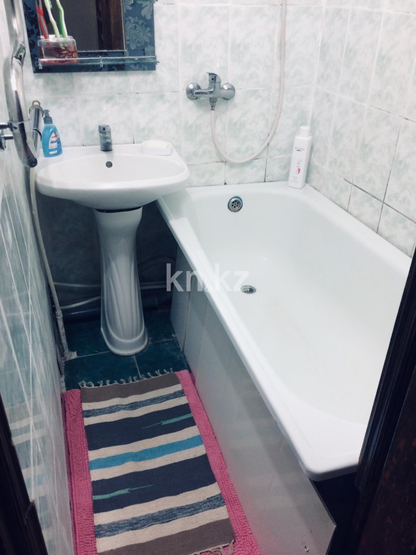 Продажа 3-комнатной квартиры, 45 м², ул. Короленко, дом  32 в Уральске - фото 9