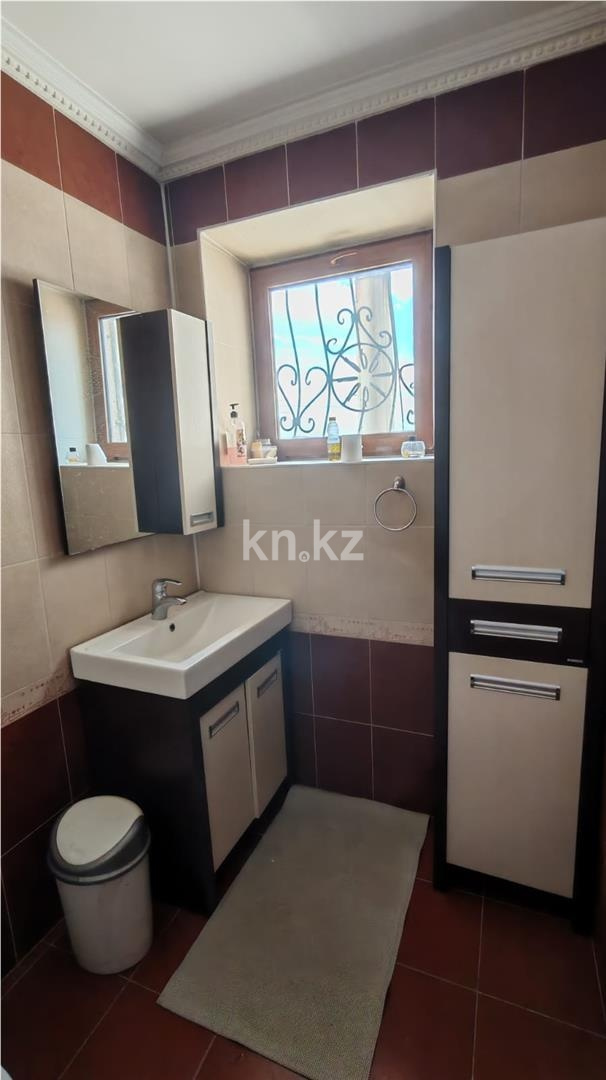 Продажа 7-комнатного дома, 394 м² в Караганде