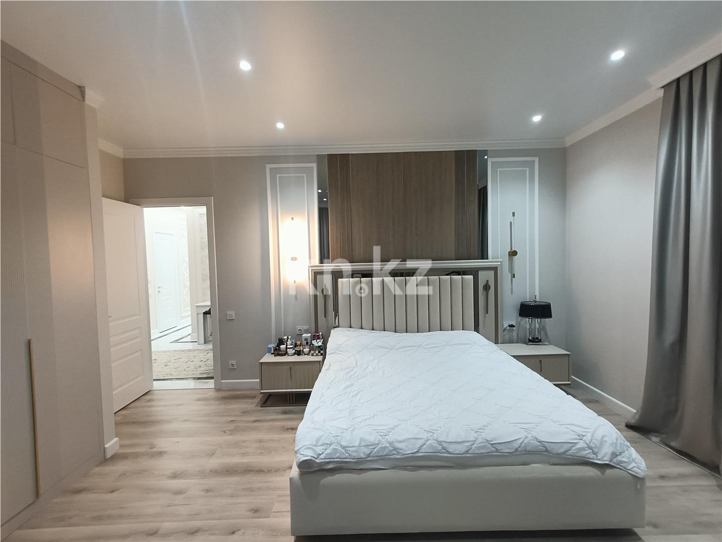 Продажа 3-комнатной квартиры, 128 м², пр. Туран в Астане - фото 3