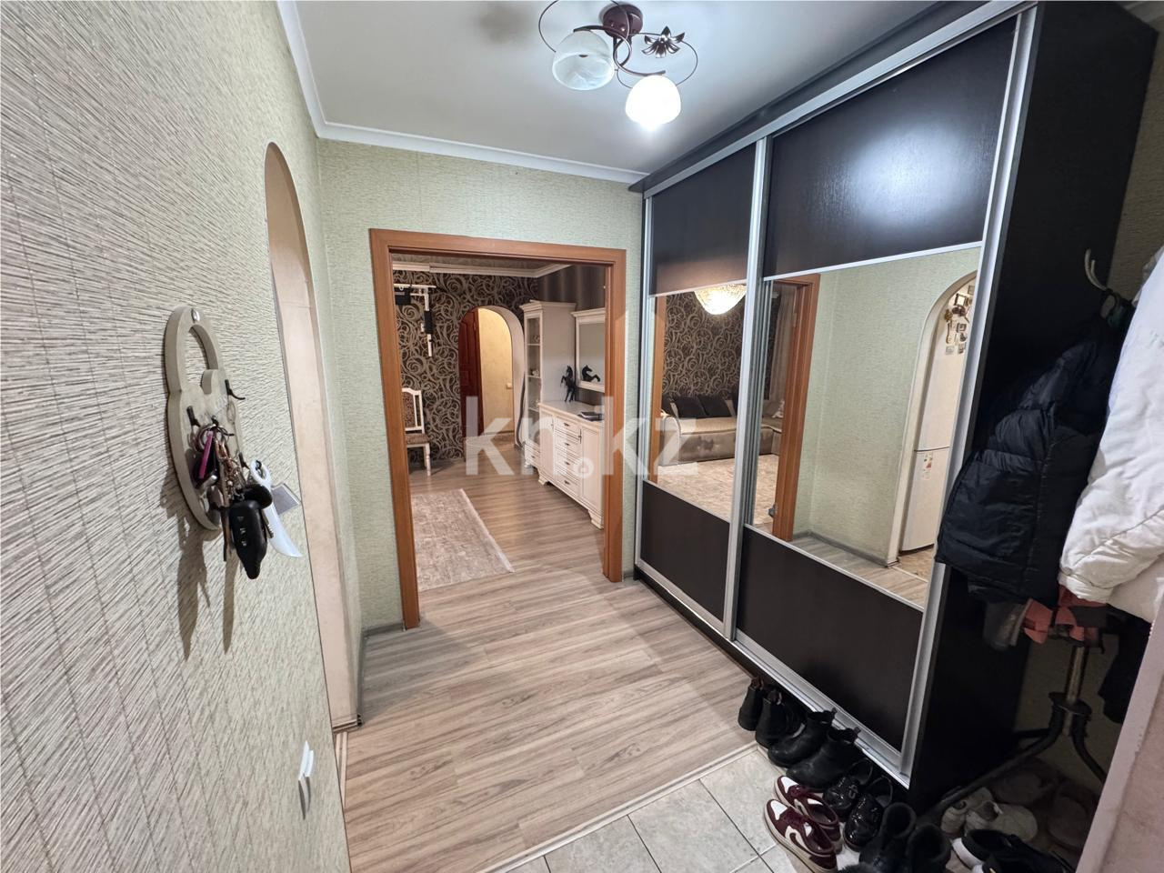 Продажа 3-комнатной квартиры, 64 м², ул. Ермекова в Караганде - фото 9