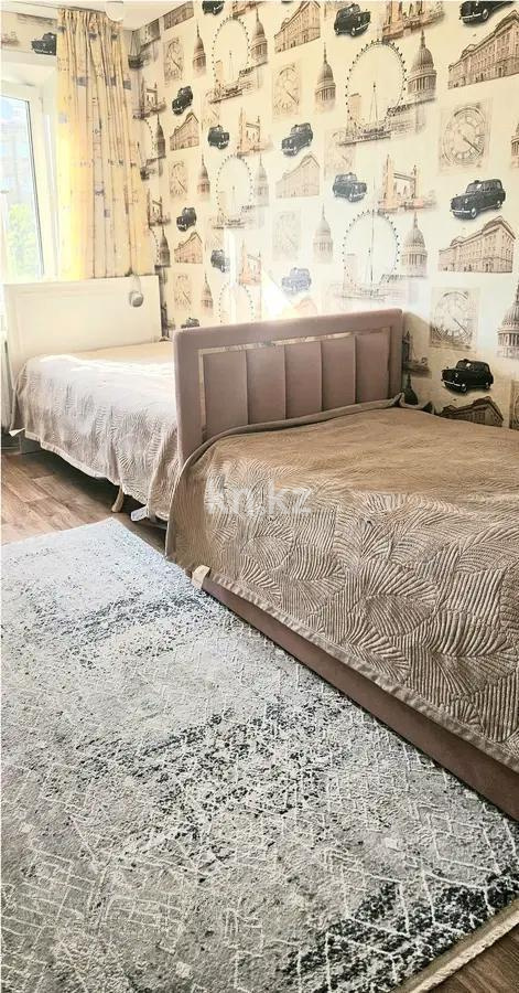 Продажа 3-комнатной квартиры, 60 м², пр. Абая, дом  69 в Шахтинске - фото 3