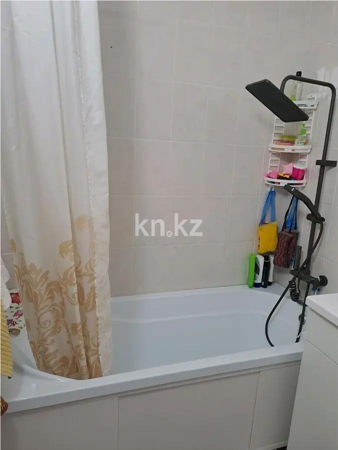 Продажа 2-комнатной квартиры, 70 м², ул. Бектурова, дом  4/6 в Астане - фото 4
