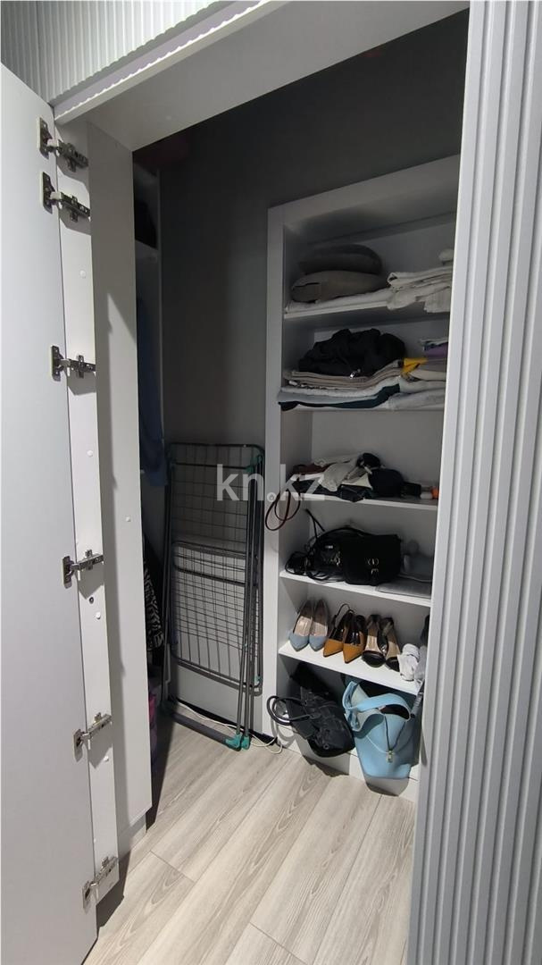 Продажа 4-комнатной квартиры, 107 м², ул. Муканова в Караганде - фото 18