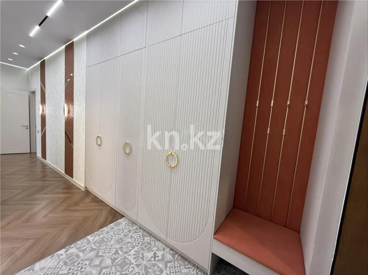 Продажа 4-комнатной квартиры, 110 м² в Астане