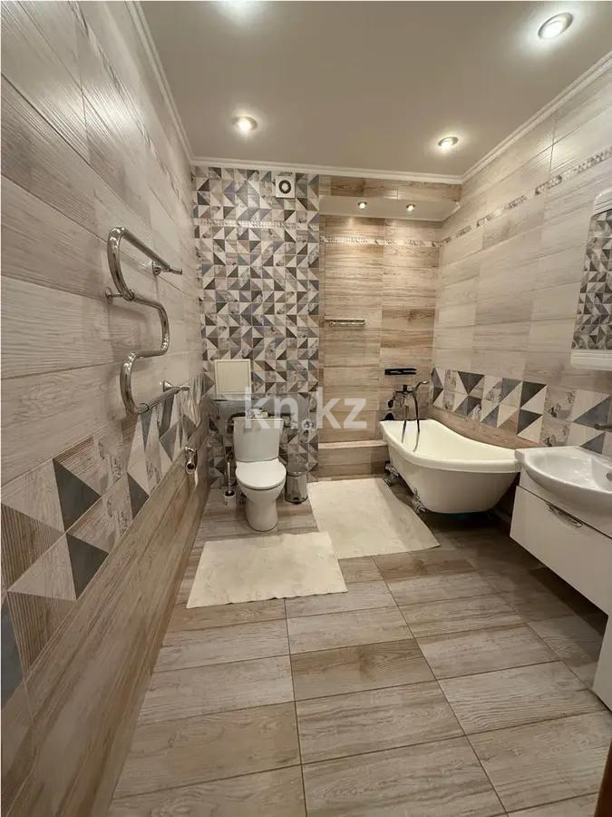 Продажа 3-комнатной квартиры, 106.2 м², ул. Басенова, дом  27а в Алматы - фото 5