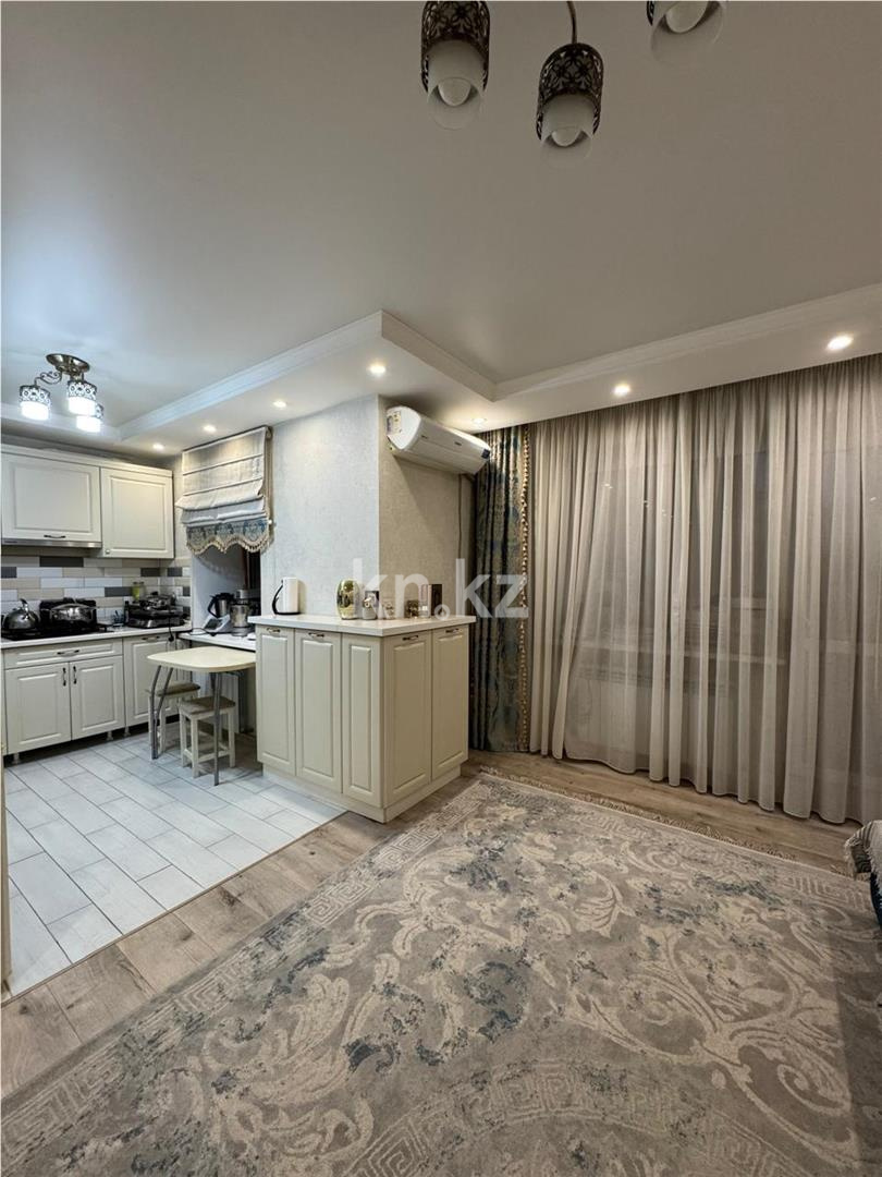 Продажа 3-комнатной квартиры, 61 м², ул. Аманжолова в Караганде - фото 5