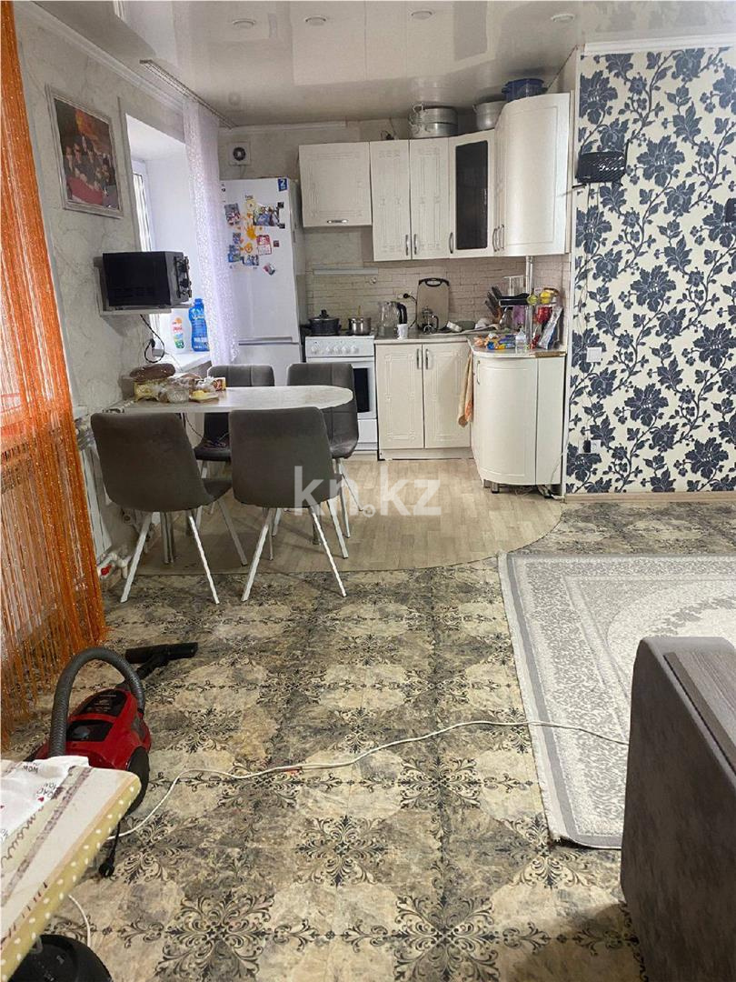 Продажа 2-комнатной квартиры, 44 м², мкр-н 21 в Караганде - фото 4