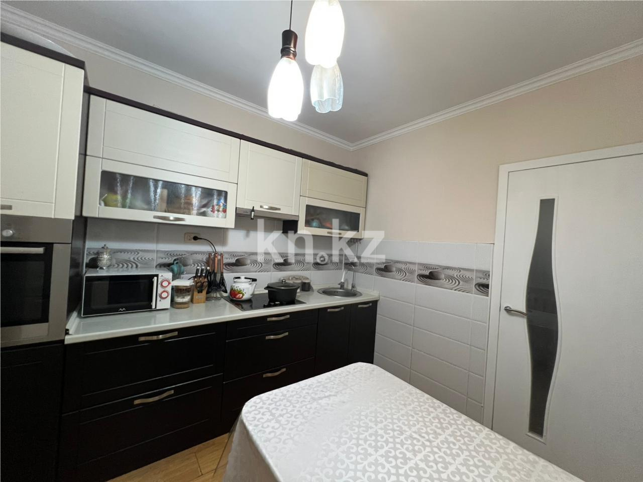 Продажа 3-комнатной квартиры, 68 м², мкр-н Голубые Пруды в Караганде - фото 10