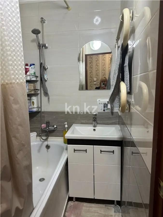 Продажа 2-комнатной квартиры, 49 м², мкр-н 15, дом  19 в Караганде - фото 3