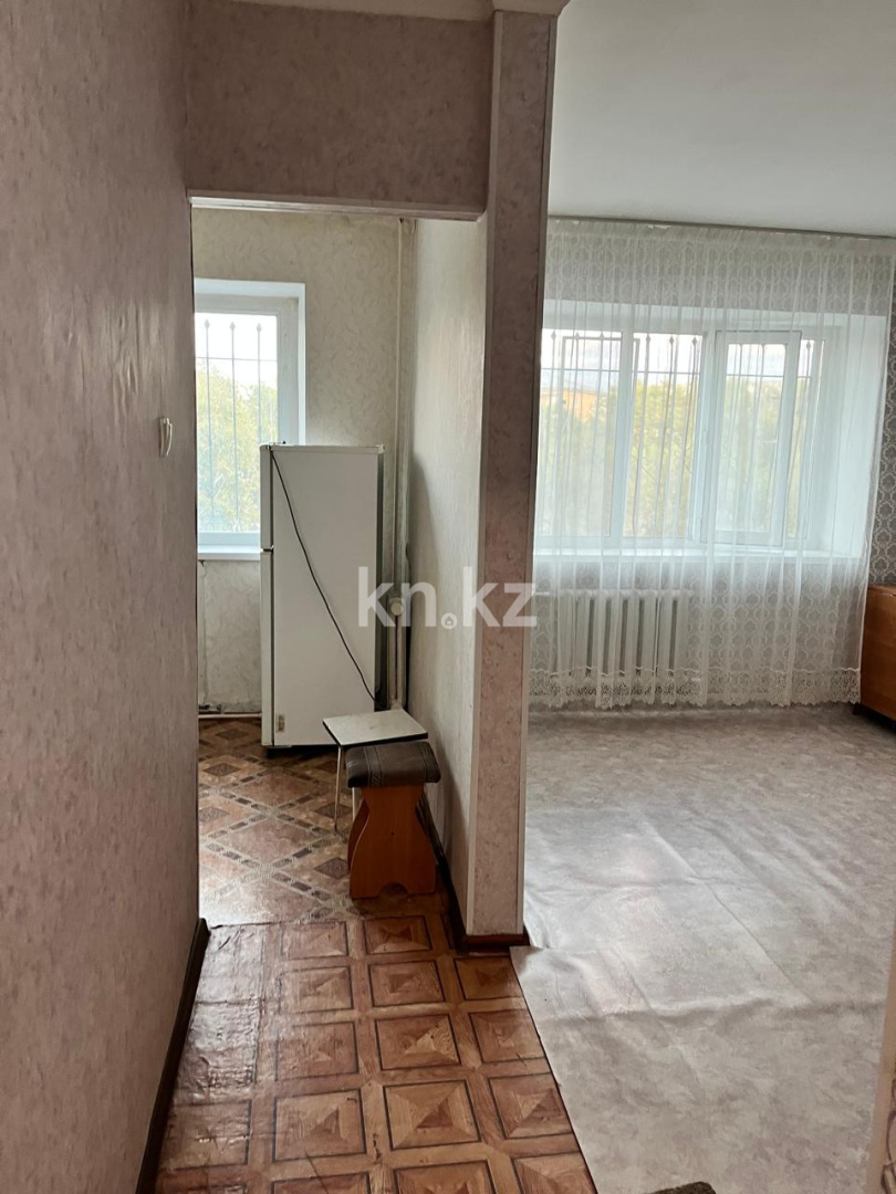 Продажа 2-комнатной квартиры, 41 м², 17 мкр., дом  43 в Караганде - фото 4