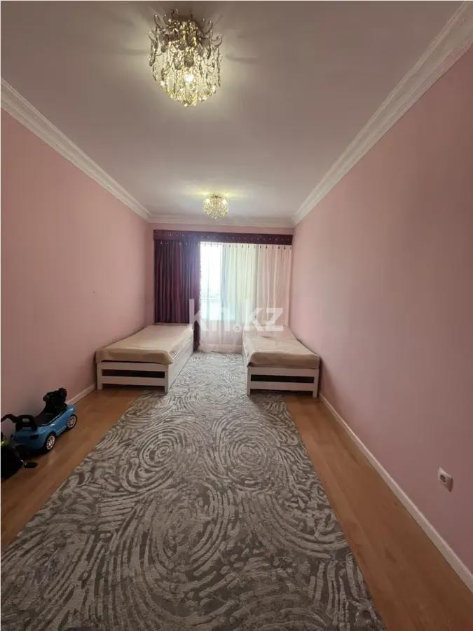 Продажа 3-комнатной квартиры, 120 м², мкр-н Мамыр-7, дом  21 в Алматы - фото 2